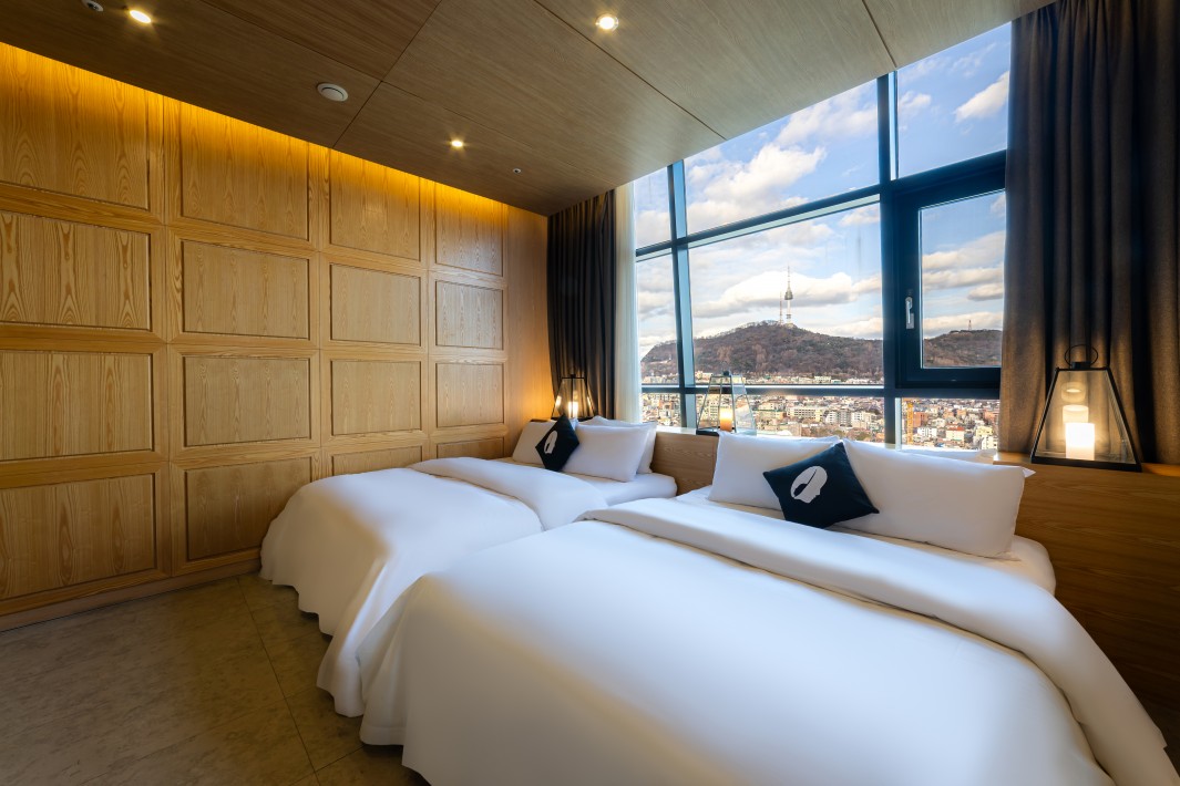 Designers Suite B